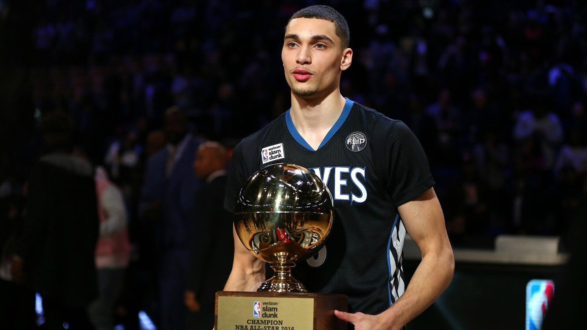 感动瞬间：NBA赛场上感人至深的故事集合，nba 10大感人瞬间