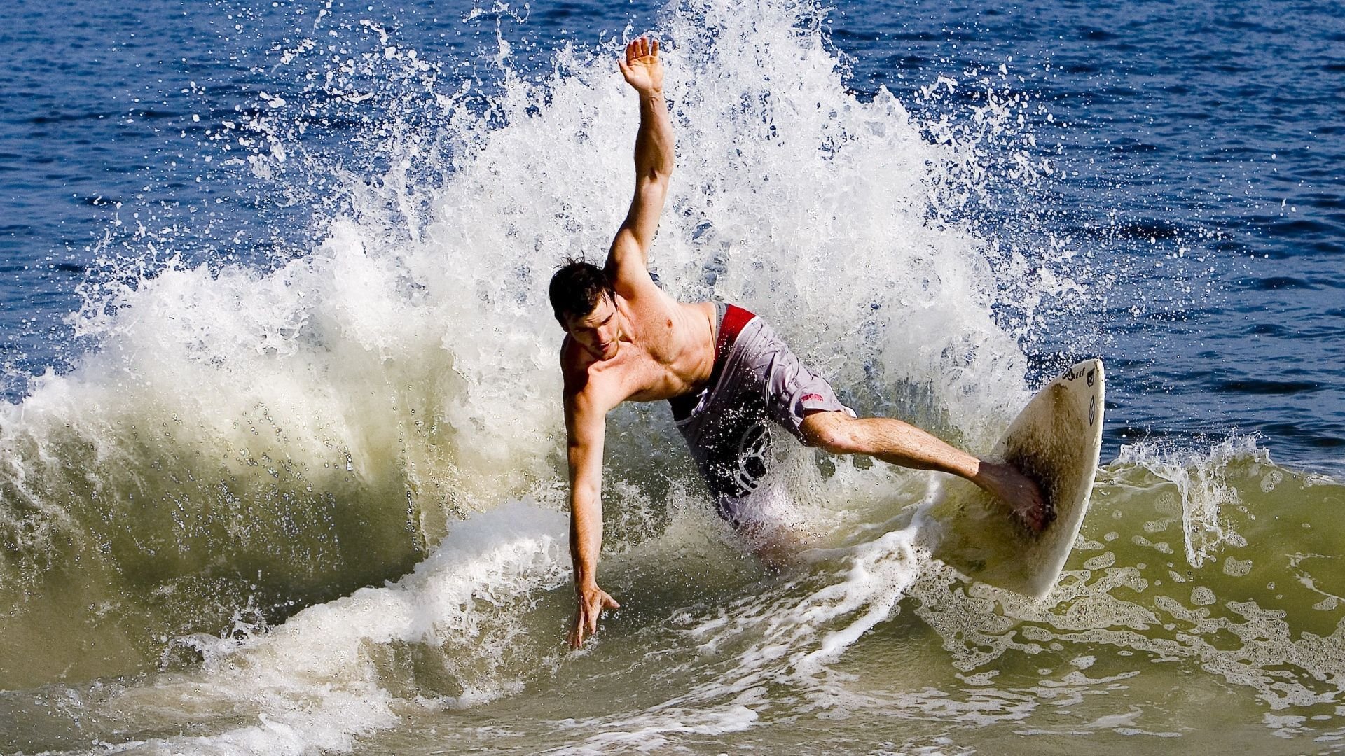 雄鹿队成员争相亮相时尚杂志封面，引发话题，雄鹿全队霸气合照